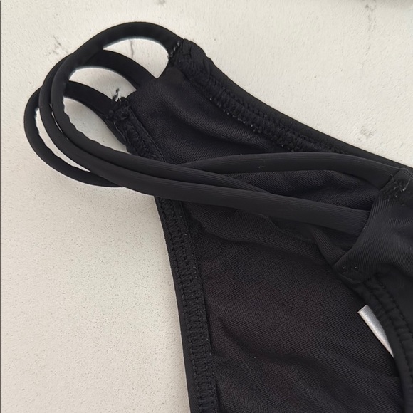 O’Neill 2pc BIKINI Black top bottom Swimwear Set M LIKE NEW - Picture 2 of 6